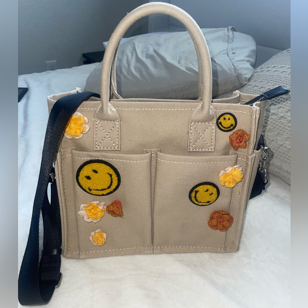 for not using, cute Zara medium smiley faces bag. Color: beige